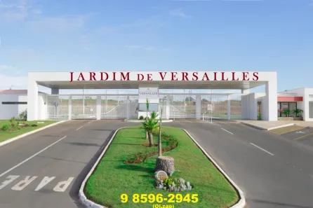 Casa de Condomínio com 2 Quartos à venda, 300m² no Setor Central, Brasília