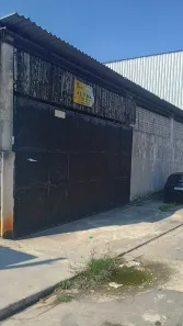 Galpão / Depósito / Armazém para alugar, 300m² no Laranjal, São Gonçalo