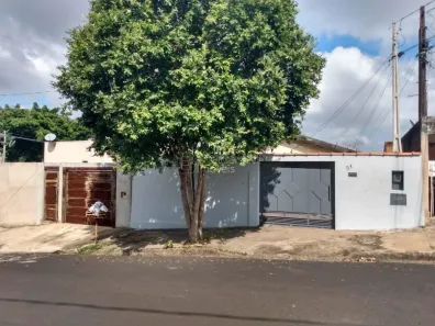 Casa com 2 Quartos para alugar, 86m² no Jardim Roberto Selmi Dei, Araraquara