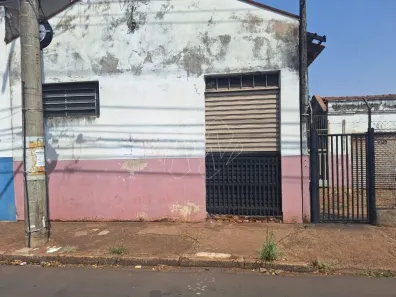 Galpão / Depósito / Armazém à venda, 451m² no Centro, Araraquara