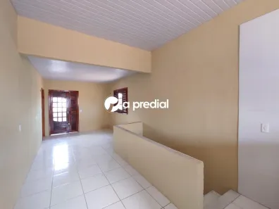 Casa com 2 Quartos para alugar, 70m² no Boa Vista-Castelão, Fortaleza