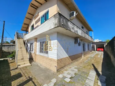 Casa com 7 Quartos à venda, 200m² no São Domingos, Navegantes
