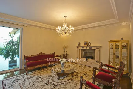 Casa com 5 Quartos para venda ou aluguel, 580m² no Alto de Pinheiros, São Paulo