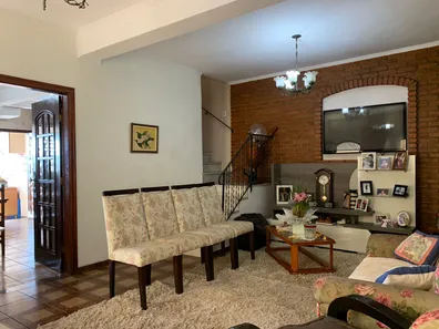 Sobrado com 2 Quartos à venda, 143m² no Centro Alto, Ribeirão Pires