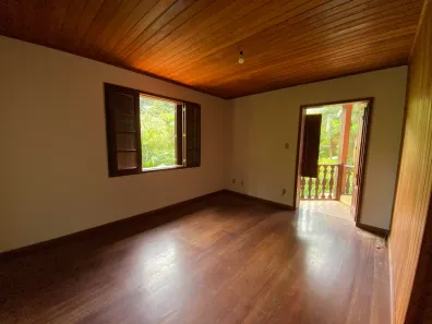 Casa com 3 Quartos para alugar, 500m² no Lumiar, Nova Friburgo