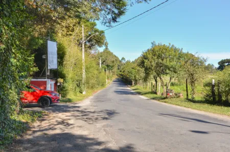 Fazenda / Sítio / Chácara com 3 Quartos à venda, 260m² no Jardim Karla, Pinhais