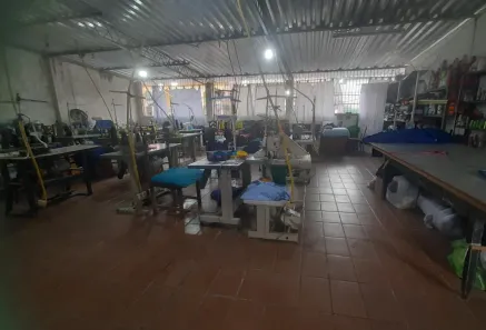 Loja / Salão / Ponto Comercial com 1 Quarto para alugar, 300m² no Areias, Recife
