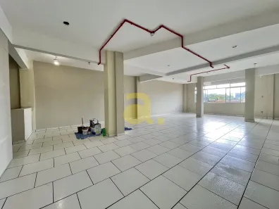 Conjunto Comercial / Sala para alugar, 300m² no Água Verde, Blumenau