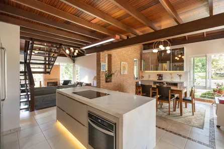 Fazenda / Sítio / Chácara com 3 Quartos à venda, 375m² no Ólhos d'Água, Campina Grande do Sul