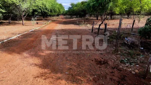 Fazenda / Sítio / Chácara à venda, 181000m² no Pedrinhas, Petrolina
