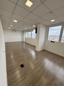 Conjunto Comercial / Sala para alugar, 66m² no Vila Homero Thon, Santo André
