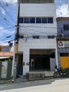 Loja / Salão / Ponto Comercial com 4 Quartos para alugar, 700m² no Ouro Preto, Olinda