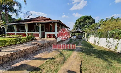 Fazenda / Sítio / Chácara com 3 Quartos à venda, 250m² no Estância Lago Azul (Ártemis), Piracicaba