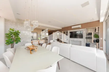 Apartamento com 3 Quartos para alugar, 152m² no Água Verde, Curitiba