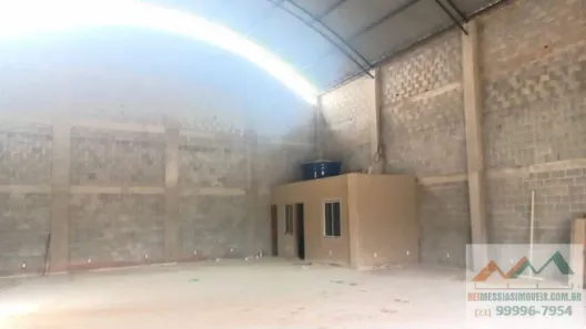 Galpão / Depósito / Armazém para alugar, 320m² no Itapeba, Maricá