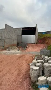 Galpão / Depósito / Armazém para alugar, 450m² no Chácara Coqueiro, Itaquaquecetuba