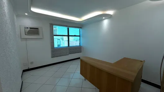 Conjunto Comercial / Sala com 4 Quartos à venda, 70m² no Taguatinga Centro, Brasília