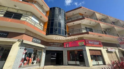 Conjunto Comercial / Sala à venda, 53m² no Centro, Maricá