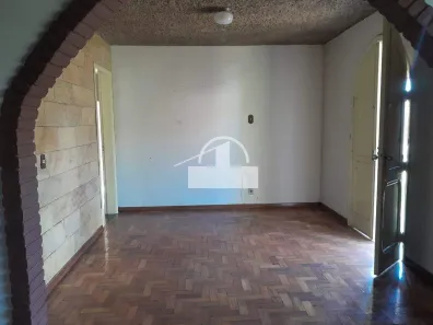 Casa com 3 Quartos para alugar, 200m² no Catarina, Sete Lagoas