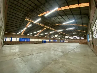 Galpão / Depósito / Armazém para venda ou aluguel, 2482m² no Casa de Pedra, Igrejinha