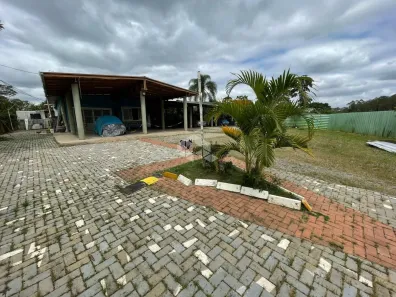 Fazenda / Sítio / Chácara com 3 Quartos à venda, 130m² no Arujá Country Club, Arujá