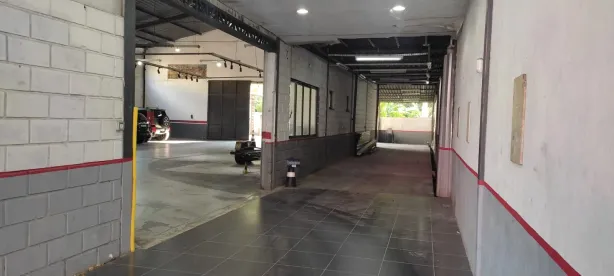Galpão / Depósito / Armazém para alugar, 850m² no Quitandinha, Petrópolis