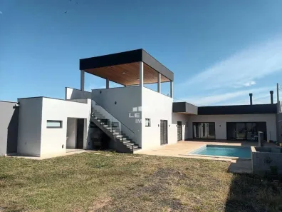 Fazenda / Sítio / Chácara com 2 Quartos à venda, 400m² no Centro (Tupi), Piracicaba
