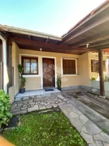Casa com 2 Quartos para alugar, 135m² no Hípica, Porto Alegre