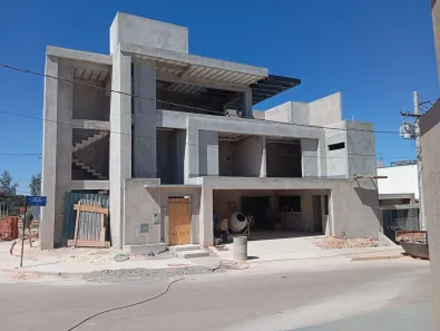 Sobrado com 3 Quartos à venda, 347m² no Guará II, Brasília