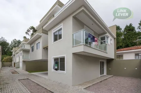 Sobrado com 4 Quartos para alugar, 254m² no Bacacheri, Curitiba