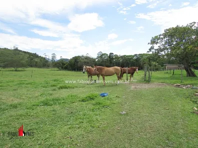 Fazenda / Sítio / Chácara à venda, 87900m² no Maraporã, Cachoeiras de Macacu