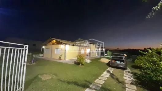 Fazenda / Sítio / Chácara com 3 Quartos à venda, 140m² no Sarapuí, Sarapuí