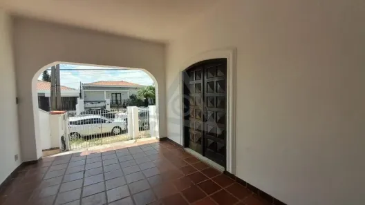 Prédio Inteiro com 4 Quartos para venda ou aluguel, 222m² no Jardim Guanabara, Campinas