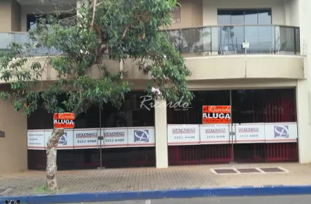 Conjunto Comercial / Sala para alugar, 92m² no Centro, Arapongas