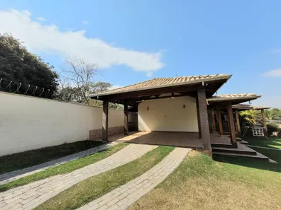 Fazenda / Sítio / Chácara com 4 Quartos à venda, 220m² no Estância Lago Azul (Ártemis), Piracicaba