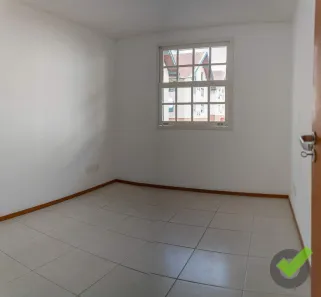 Apartamento com 2 Quartos para alugar, 75m² no Olaria, Nova Friburgo