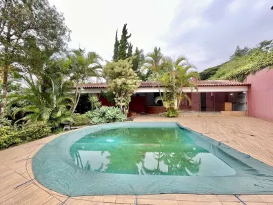 Fazenda / Sítio / Chácara com 4 Quartos à venda, 409m² no Chácara São João, Carapicuíba