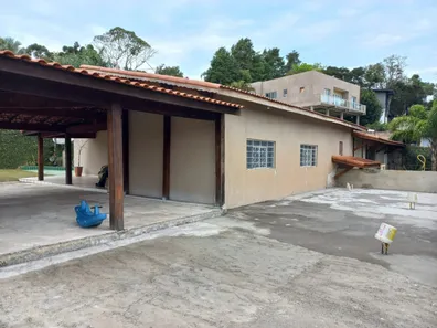 Fazenda / Sítio / Chácara com 5 Quartos à venda, 600m² no , Mairinque