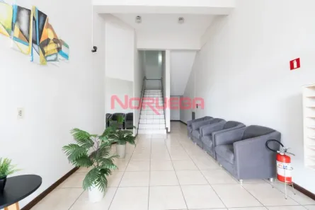 Conjunto Comercial / Sala para alugar, 67m² no Bacacheri, Curitiba