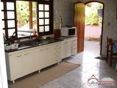 Fazenda / Sítio / Chácara com 3 Quartos à venda, 220m² no , Igaratá