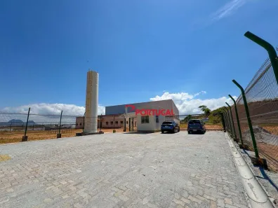 Galpão / Depósito / Armazém para venda ou aluguel, 2000m² no Imboassica, Macaé