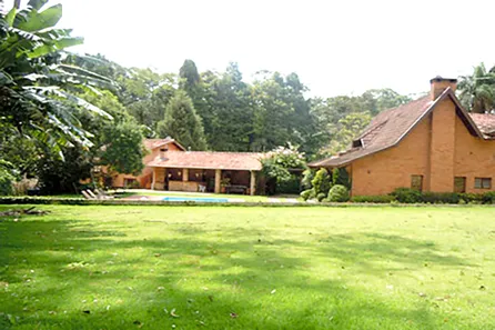 Casa de Condomínio com 7 Quartos para venda ou aluguel, 1200m² no Chácara Granja Velha, Carapicuíba