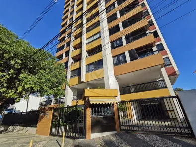 Apartamento com 3 Quartos para alugar, 130m² no São José, Aracaju