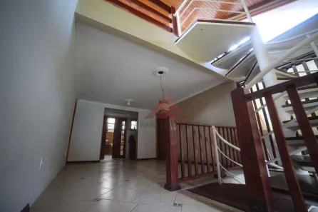 Casa de Condomínio com 7 Quartos à venda, 412m² no Baldeador, Niterói