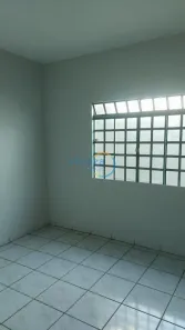 Casa com 3 Quartos para alugar, 160m² no Alpes, Londrina