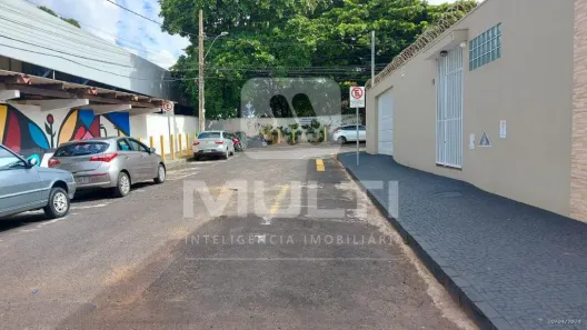 Loja / Salão / Ponto Comercial com 3 Quartos à venda, 115m² no Nossa Senhora Aparecida, Uberlândia