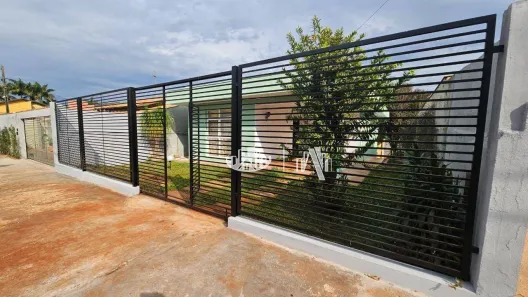 Casa com 3 Quartos para venda ou aluguel, 129m² no Califórnia, Londrina