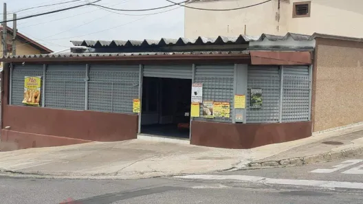 Loja / Salão / Ponto Comercial à venda, 300m² no Santa Claudina, Vinhedo