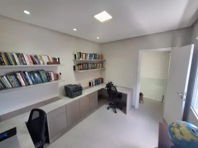 Sobrado com 4 Quartos à venda, 270m² no Aruana, Aracaju