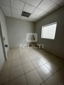 Loja / Salão / Ponto Comercial com 1 Quarto à venda, 128m² no Centro, Uberlândia